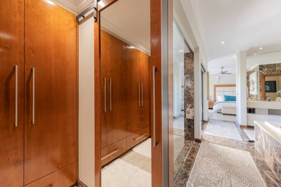 5 Bedroom Property for Sale in Oubaai Western Cape